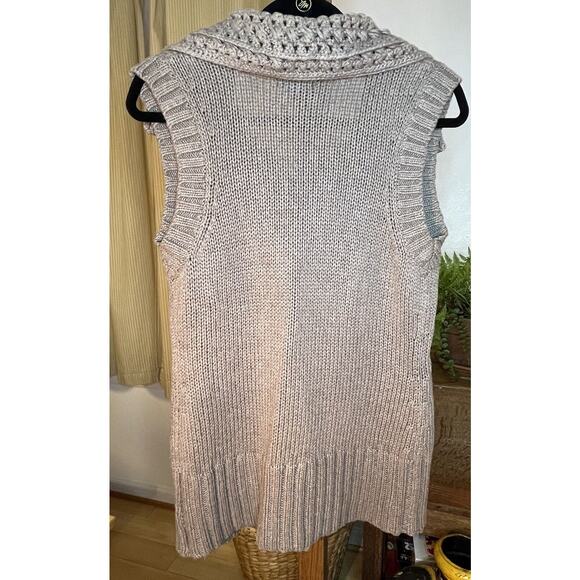 Gap Women’s Tan Crochet Knit Sleeveless Sweater Vest One Button Collared, Sz Med - Picture 2 of 10
